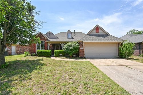 2102 H St, Jenks, OK, 74037-2355 | Card Image