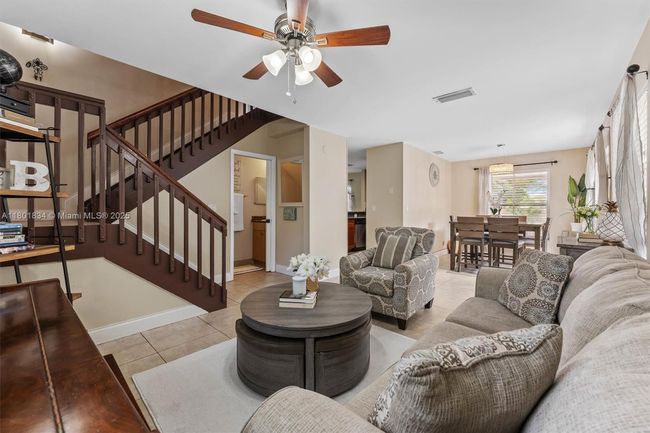 6800 Bayfront Cir, House other with 3 bedrooms, 3 bathrooms and null parking in Margate FL | Image 5