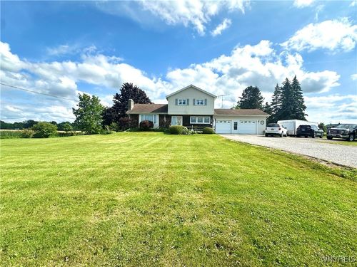 9718 Pearson Road, Hartland, NY, 14105 | Card Image
