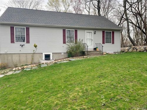 107 Sheep Pasture Rd, Port Jefferson, NY, 11777-2213 | Card Image