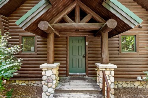 908 Cabin Dr, Boyne City, MI, 49712 | Card Image