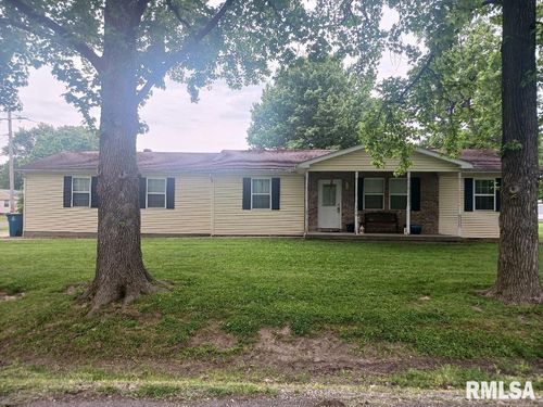 506 N Locust St, Sesser, IL, 62884-1516 | Card Image