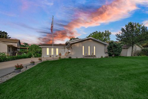 8569 Mathews St, Crown Point, IN, 46307 | Card Image