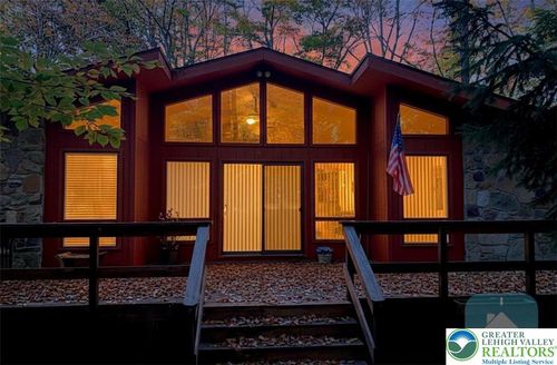 149 Livingston Ln, Clifton Township, PA, 18424-8989 | Card Image