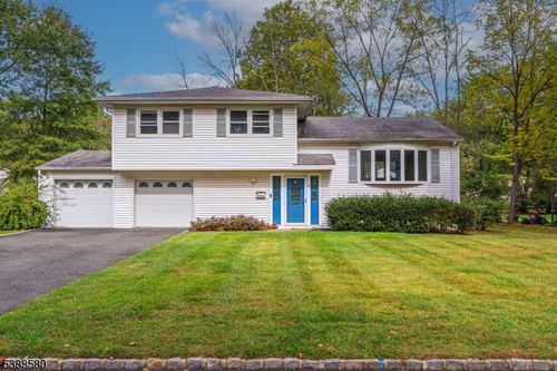 19 Slope Dr, New Providence, NJ, 07974-1325 | Card Image