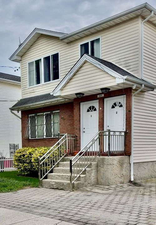 2-6211 Burchell Road, New York, NY, 11692 | Card Image