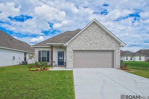 28380 Middlebrook Way, Denham Springs, LA, 70726-7899 | Card Image