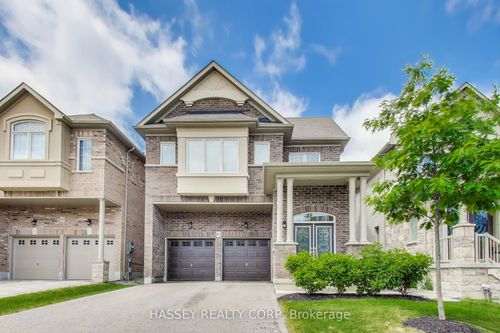 852 Elvidge Trail, Newmarket, ON, L3X0J7 | Card Image