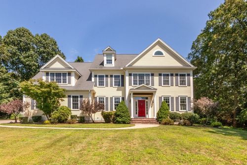 14 Essex St, Norfolk, MA, 02056-1933 | Card Image