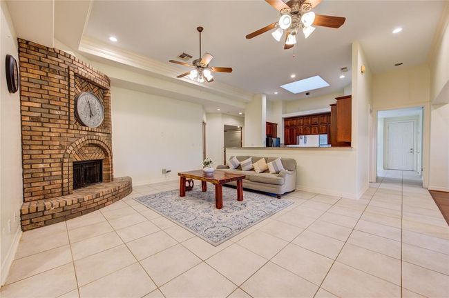 2418 Majestic Oaks Ct, House other with 5 bedrooms, 6 bathrooms and null parking in Rosharon TX | Image 15