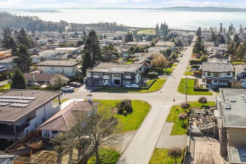 15761 Cliff Ave, White Rock, BC, V4B1W4 | Card Image
