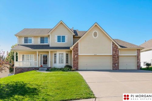 8608 S 98th St, La Vista, NE, 68128-7017 | Card Image