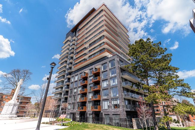 601 - 21 Park St E, Condo with 2 bedrooms, 2 bathrooms and 1 parking in Mississauga ON | Image 2