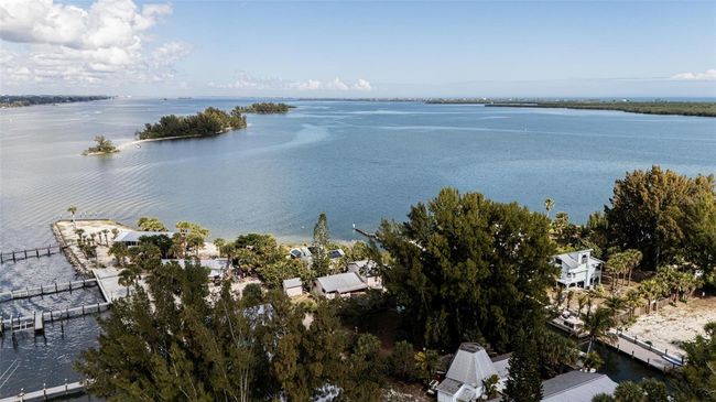 B - 8 Vip Is, House other with 2 bedrooms, 1 bathrooms and null parking in GRANT FL | Image 6