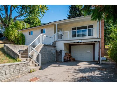 518 Richards St, House other with 5 bedrooms, 2 bathrooms and null parking in Nelson BC | Image 1