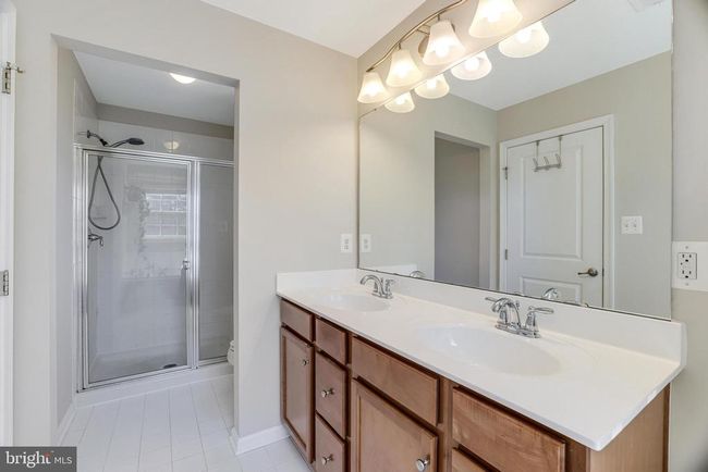 22862 Chestnut Oak Ter, Townhouse with 3 bedrooms, 4 bathrooms and null parking in STERLING VA | Image 37