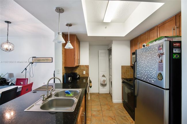 APT-626 - 2000 N Bayshore Dr, Condo with 1 bedrooms, 1 bathrooms and null parking in Miami FL | Image 7