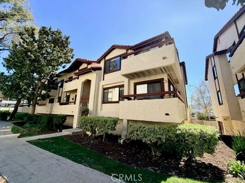 18105 Sundowner Way, Canyon Country, CA, 91387 | Card Image