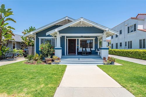 3033 E Vista St, Long Beach, CA, 90803-5810 | Card Image