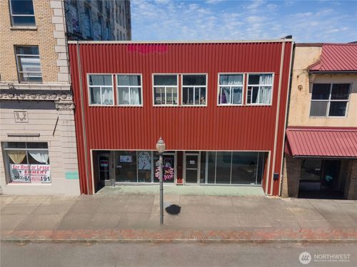 204 E Wishkah St, Aberdeen, WA, 98520-6513 | Card Image