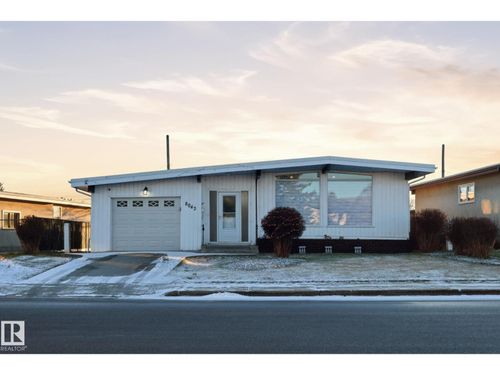 8043 135 Ave Nw, Edmonton, AB, T5C2H3 | Card Image