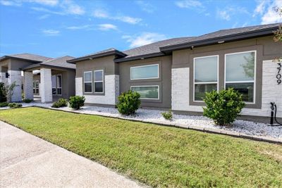 3709 Amanda Lane, House other with 5 bedrooms, 4 bathrooms and null parking in Robstown TX | Image 2