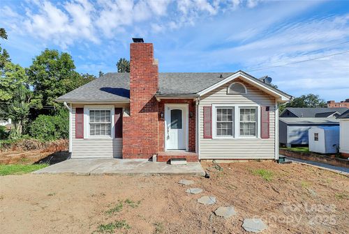 906 W Walnut Ave, Gastonia, NC, 28052-2142 | Card Image