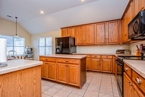 5886 Cliff Ridge Dr, Dallas, TX, 75249-1629 | Card Image