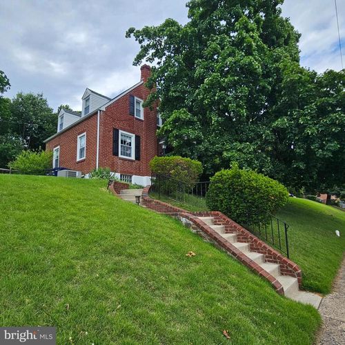 165 Race St, AMBLER, PA, 19002-4401 | Card Image