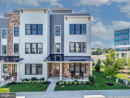 300 Squire Dr, NEWTOWN SQUARE, PA, 19073-2344 | Card Image