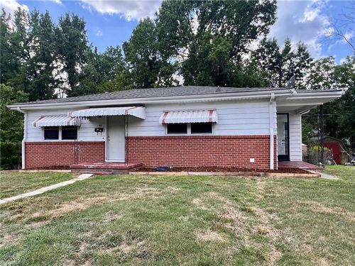 1521 Ohenry Boulevard, Greensboro, NC, 27405 | Card Image
