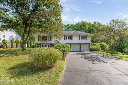 27 Northgate Dr, Albany, NY, 12203-5142 | Card Image