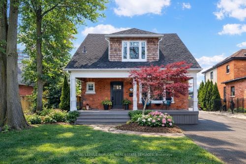 494 Martha St, Burlington, ON, L7R2R2 | Card Image