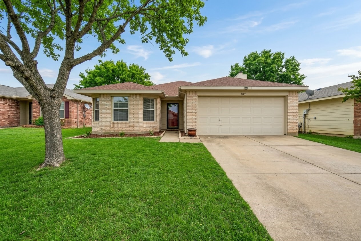 Residential Lease in Anna
