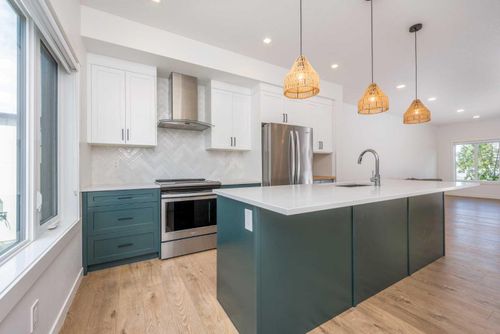 408 Greenbriar Common Nw, Calgary, AB, T3B6J3 | Card Image