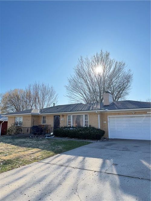 1520 N 64th Dr, Kansas City, KS, 66102-1126 | Card Image