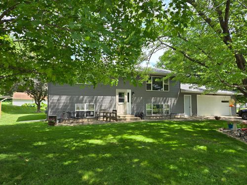 100 2nd St, Holdingford, MN, 56340-3000 | Card Image