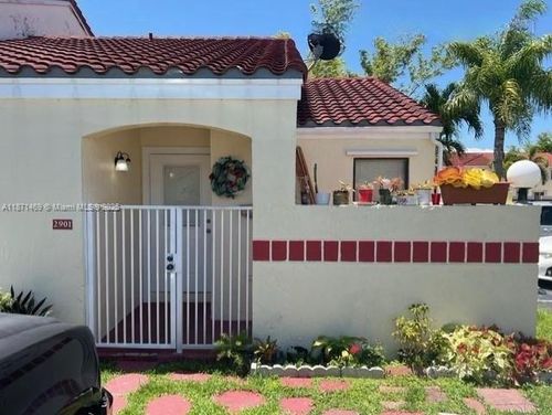 2901 San Remo Cir, Homestead, FL, 33035-1131 | Card Image