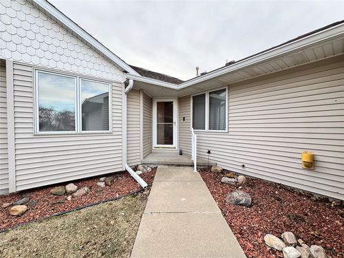 15634 Sheridan Avenue, Clive, IA, 50325 | Card Image