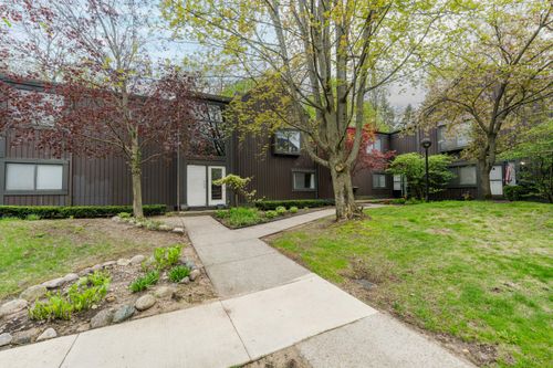 c-114 Lanark Ct, Kalamazoo, MI, 49006-4365 | Card Image