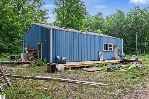 7378 E 28 3/4 Rd, Cadillac, MI, 49601-9185 | Card Image
