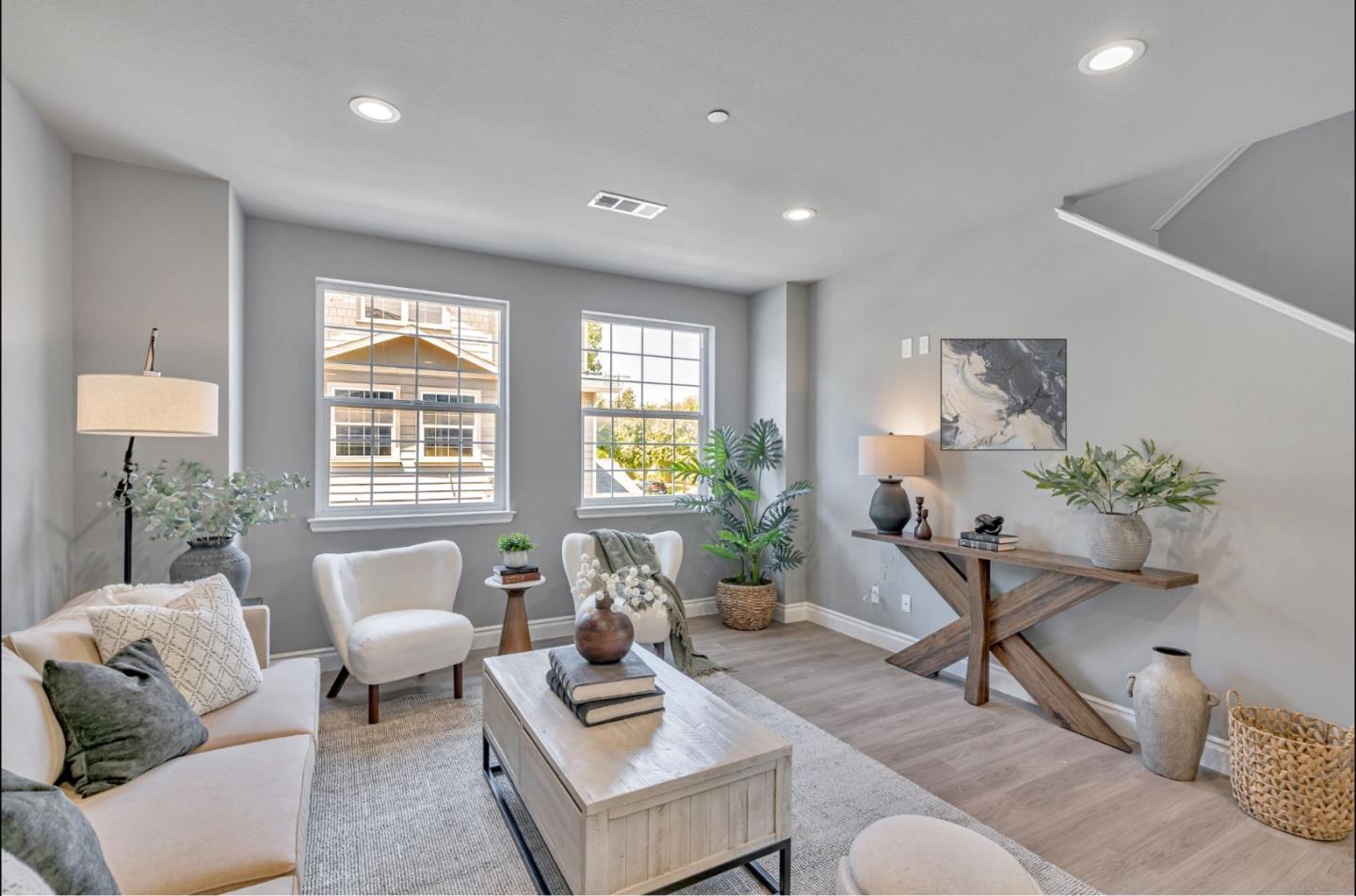 Residential in Hayward 4