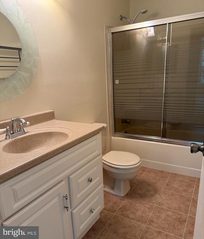 Residential Lease in HAMILTON 5