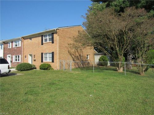 800 Saint Denis Ct, Virginia Beach, VA, 23455-6212 | Card Image