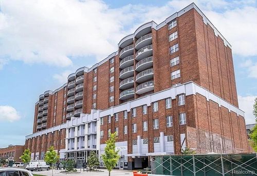 unit-524-411 S Old Woodward Ave, Birmingham, MI, 48009-6646 | Card Image