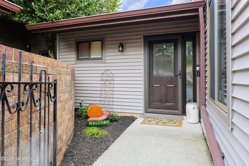 52 Eastport Ct, Red Bank, NJ, 07701-5402 | Card Image