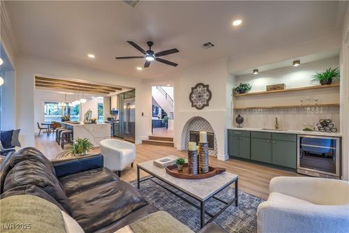 8200 Horseshoe Bend Ln, Las Vegas, NV, 89113-0127 | Card Image