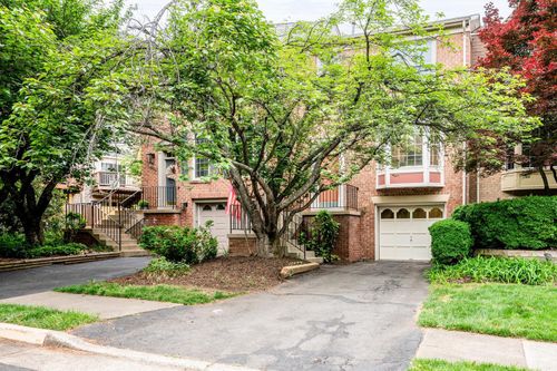 12308 Quiet Hollow Ct, FAIRFAX, VA, 22033-2914 | Card Image