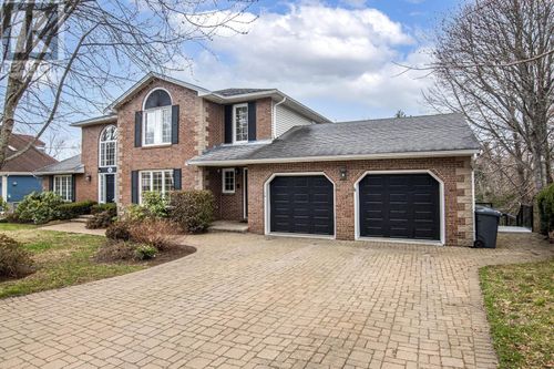 16 Armoyan Court, Bedford, NS, B4A3L5 | Card Image