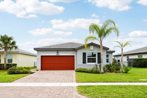 8292 Nw Greenbank Cir, Port St Lucie, FL, 34987-3045 | Card Image
